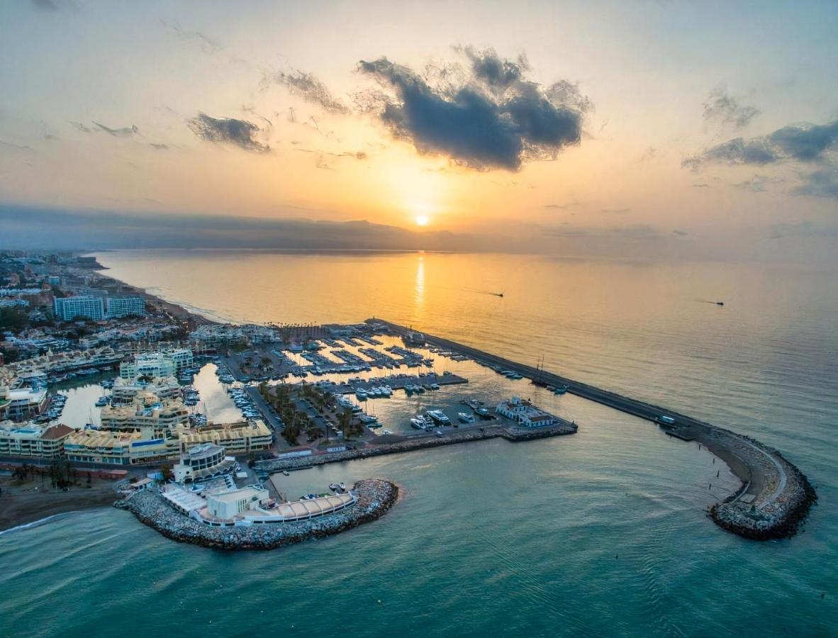 Benalmadena Beachfront Puerto Marina Sunrise Exterior foto